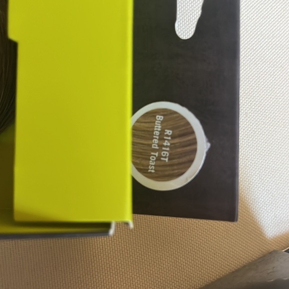 Hairdo Bangs - Picture 3 of 4